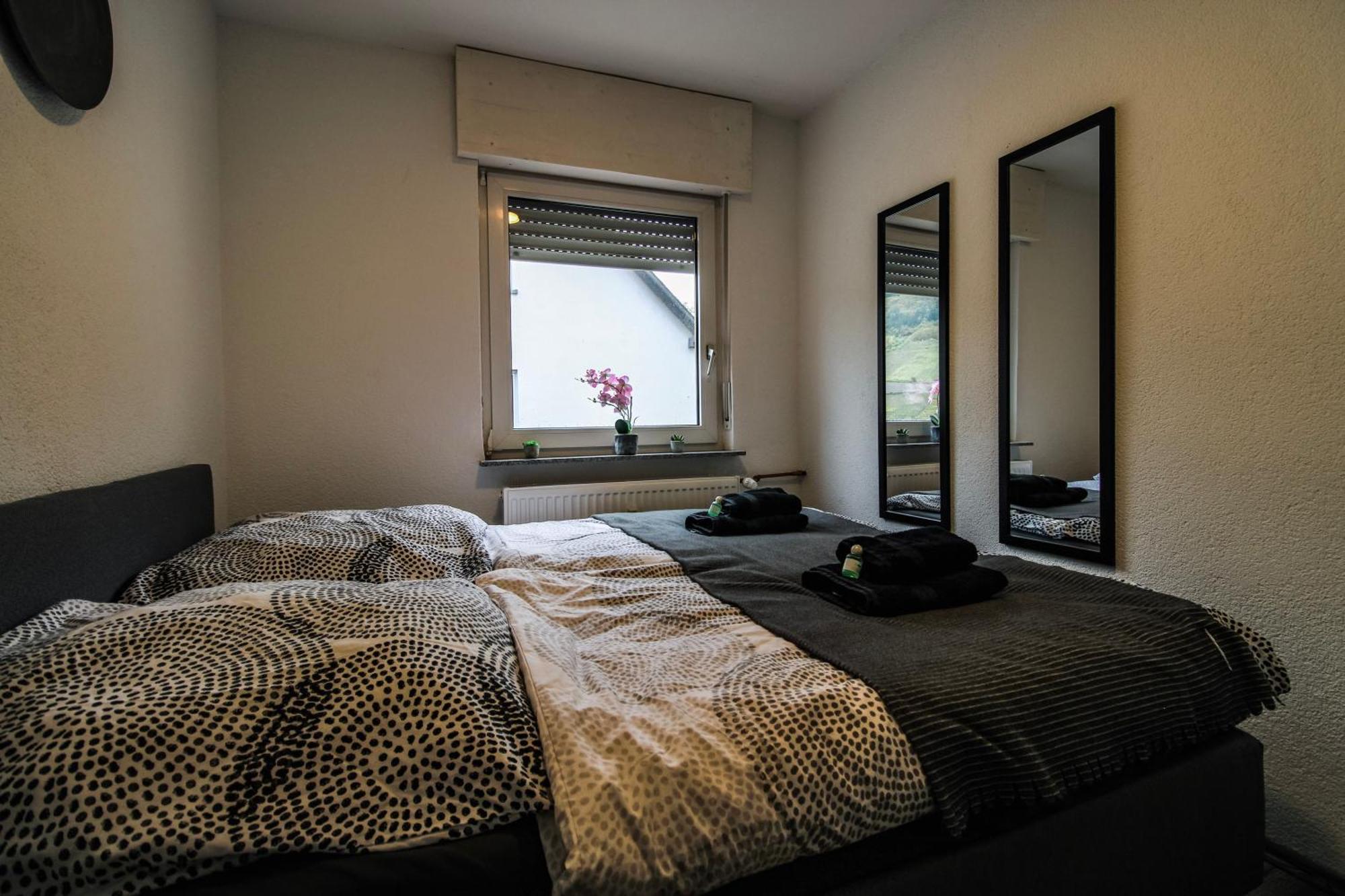 Sweet Six, Balkon, Netflix, Boxspringbetten, Hochwertiges Bad Zell an der Mosel Exterior photo